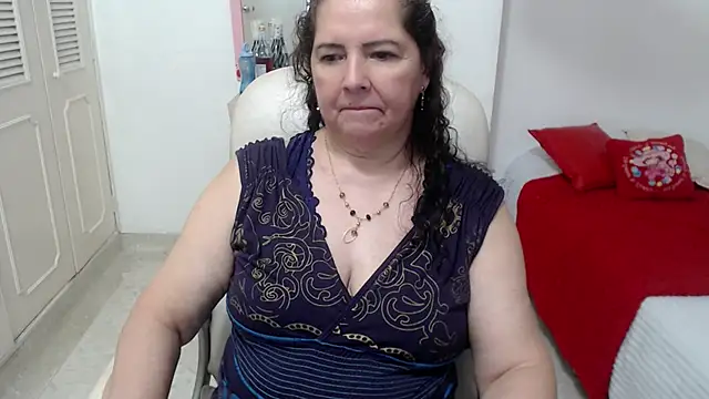 Snapshot of leonela_69 chatting on 06/06/26, 10:53 leonela 69 online show from 06/06/26, 10:53