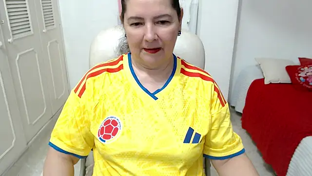 Snapshot of leonela_69 chatting on 06/28/26, 01:55 leonela 69 online show from 06/28/26, 01:55
