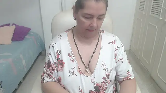 Snapshot of leonela_69 chatting on 07/15/26, 11:54 leonela 69 online show from 07/15/26, 11:54