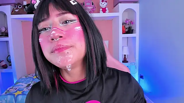 miss   megan online show from 09/25/25, 02:37