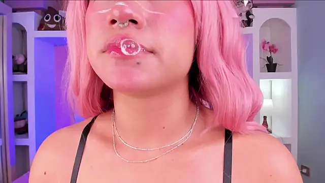 miss   megan online show from 11/15/25, 06:15