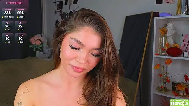 Caroline  Brown online show from 11/05/25, 02:44