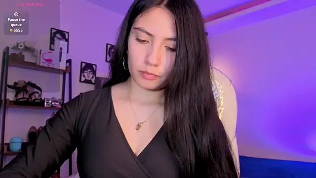 Miller Vanessa  online show from 11/05/25, 08:42