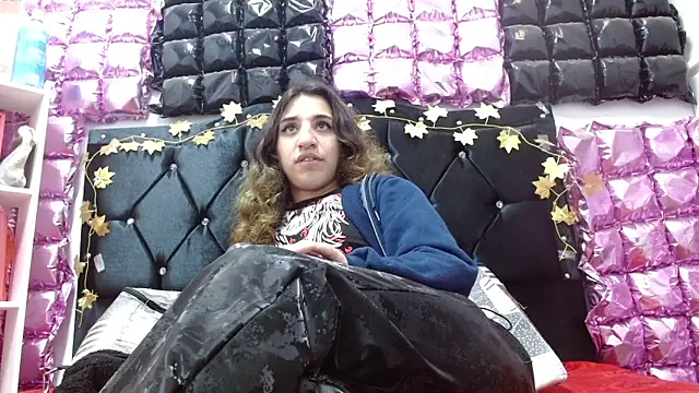 Snapshot of poisondost_hot chatting on 10/04/25, 11:52 poisondost hot online show from 10/04/25, 11:52