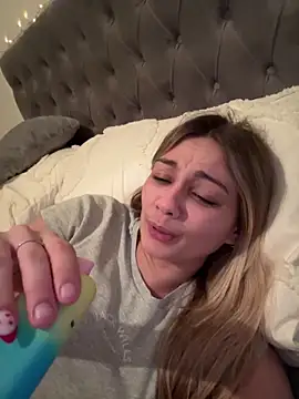 skyemorgan01 online show from 03/03/26, 12:06