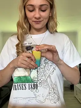 skyemorgan01 online show from 03/11/26, 12:00