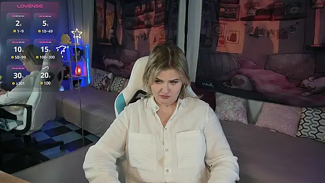Snapshot of MargoBryan chatting on 03/09/25, 08:31 MargoBryan online show from 03/09/25, 08:31