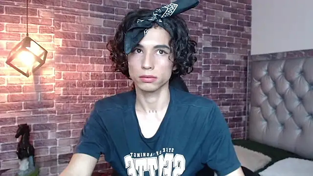 Snapshot of andrea_ocasio chatting on 02/17/25, 12:38 andrea ocasio online show from 02/17/25, 12:38