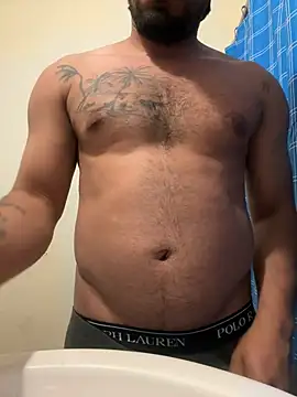 guajiro276565 online show from 02/12/25, 12:16