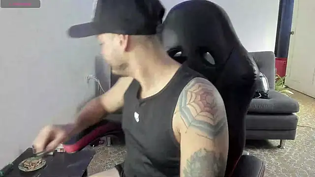 ragnar lothbrok777 online show from 09/29/25, 08:13