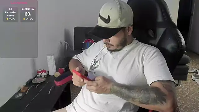 ragnar lothbrok777 online show from 10/19/25, 08:20