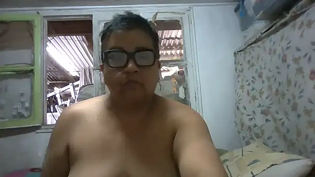 erinadarling79 online show from 11/06/25, 06:31