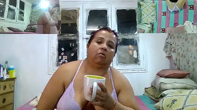 Snapshot of erinadarling79 chatting on 04/19/26, 02:55 erinadarling79 online show from 04/19/26, 02:55
