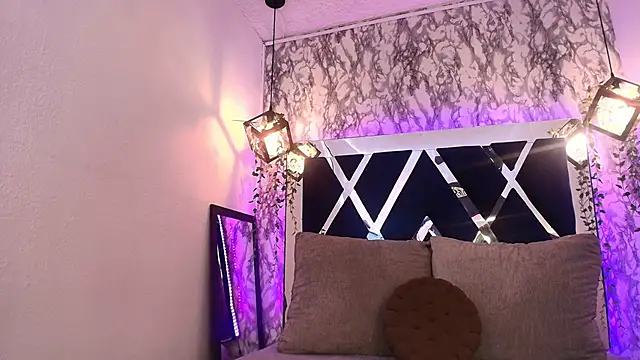 charlotte bluee online show from 01/13/26, 06:35