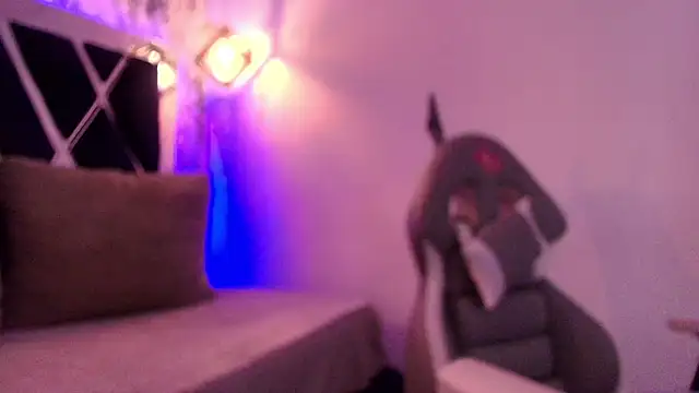 charlotte bluee online show from 01/15/26, 06:44