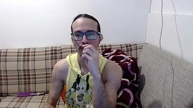 Snapshot of cholitohermoso chatting on 06/21/26, 05:26 cholitohermoso online show from 06/21/26, 05:26