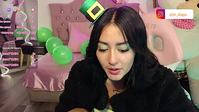 Snapshot of LUDO_KITTY_TAY chatting on 03/18/25, 06:14 LUDO KITTY TAY online show from 03/18/25, 06:14