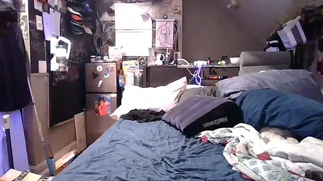 Sk00byJaXxX212 online show from 10/22/25, 11:15