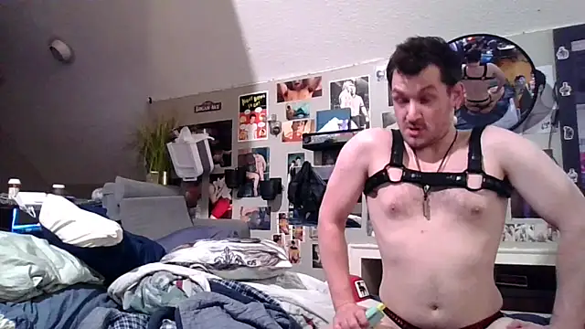 Sk00byJaXxX212 online show from 12/20/25, 05:47