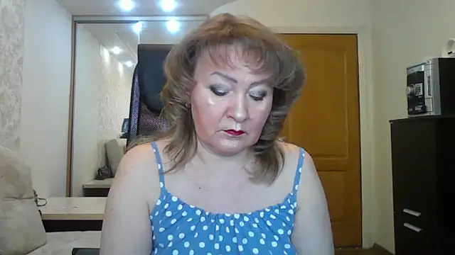 Victoria secrets  online show from 02/21/25, 06:29