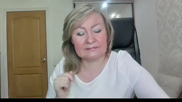 Snapshot of Victoria_secrets_ chatting on 07/27/26, 05:14 Victoria secrets online show from 07/27/26, 05:14