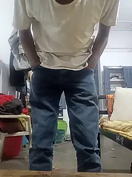 boyyouwant33 online show from 02/14/25, 12:19