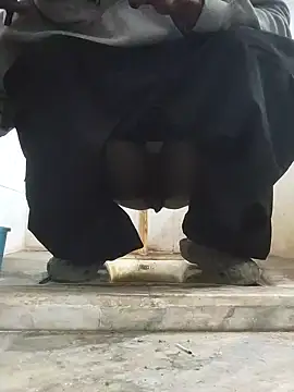 boyyouwant33 online show from 12/23/25, 10:57