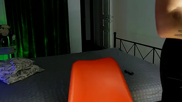 RaileReed online show from 09/20/25, 03:57