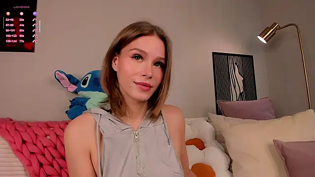 TaiteBayles online show from 09/26/25, 01:09