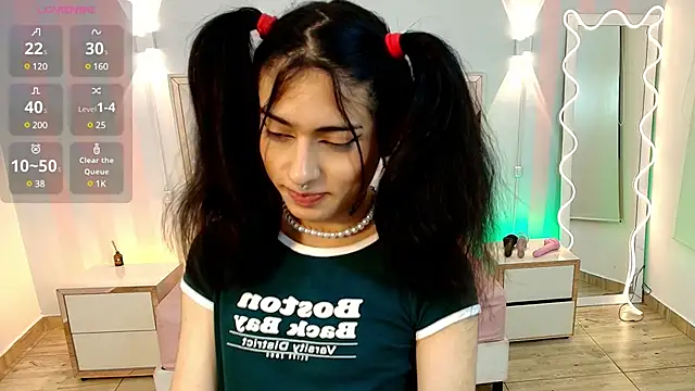 Snapshot of NATTROSE_TAY chatting on 02/19/25, 11:28 NATTROSE TAY online show from 02/19/25, 11:28