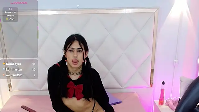 Snapshot of NATTROSE_TAY chatting on 03/04/25, 02:42 NATTROSE TAY online show from 03/04/25, 02:42