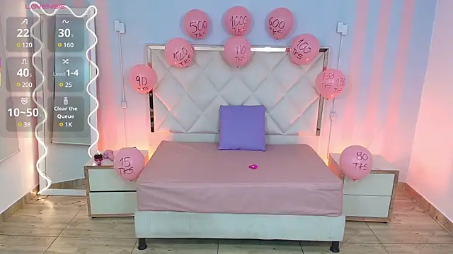 Snapshot of NATTROSE_TAY chatting on 03/20/25, 12:00 NATTROSE TAY online show from 03/20/25, 12:00