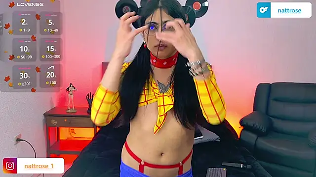 Snapshot of NATTROSE_TAY chatting on 09/13/25, 11:43 NATTROSE TAY online show from 09/13/25, 11:43