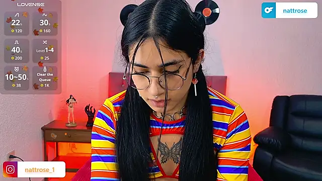 Snapshot of NATTROSE_TAY chatting on 09/18/25, 11:12 NATTROSE TAY online show from 09/18/25, 11:12