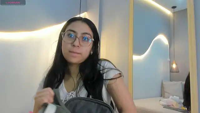 lucelly 15 online show from 12/22/25, 11:40