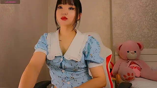 Snapshot of Demonic_Angel_ chatting on 05/19/26, 03:29 Demonic Angel online show from 05/19/26, 03:29