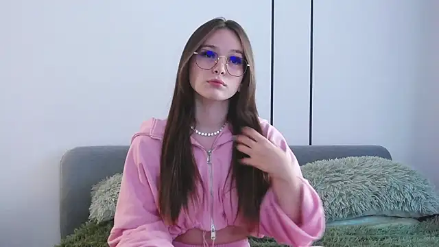 -Amora online show from 09/12/25, 11:21