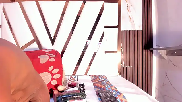 ebony valentina online show from 05/20/26, 01:45