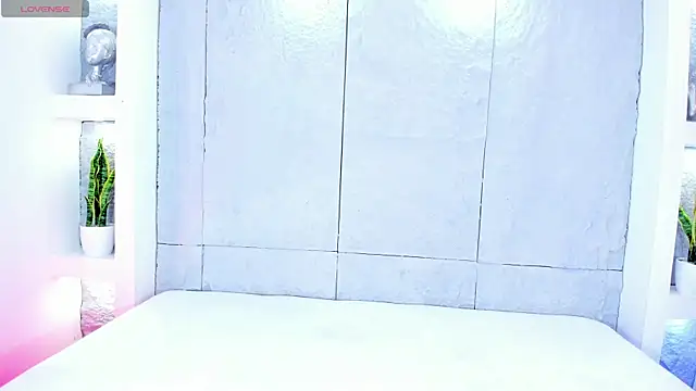 MiaMistrex online show from 09/25/25, 04:38