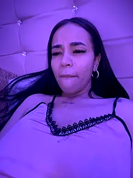 Naatalia online show from 11/12/25, 08:37