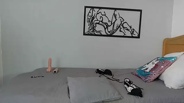 karina-lopez online show from 11/29/25, 01:25