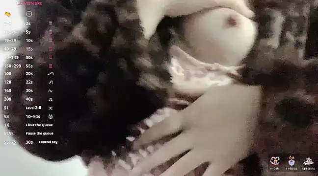 Snapshot of a-lian chatting on 03/01/25, 01:43 a-lian online show from 03/01/25, 01:43