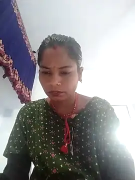 Snapshot of MEENA_ROY chatting on 02/24/25, 10:04 MEENA ROY online show from 02/24/25, 10:04