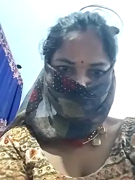 Snapshot of MEENA_ROY chatting on 02/27/25, 07:01 MEENA ROY online show from 02/27/25, 07:01