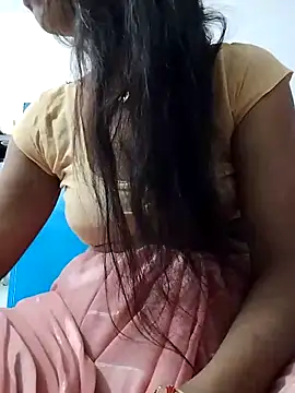 Snapshot of MEENA_ROY chatting on 03/03/25, 07:32 MEENA ROY online show from 03/03/25, 07:32