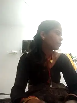 Snapshot of MEENA_ROY chatting on 03/05/25, 07:38 MEENA ROY online show from 03/05/25, 07:38