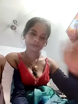 Snapshot of MEENA_ROY chatting on 04/10/26, 04:44 MEENA ROY online show from 04/10/26, 04:44