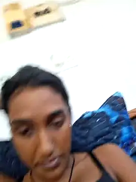 Snapshot of indianpink_lips chatting on 03/08/25, 09:17 indianpink lips online show from 03/08/25, 09:17