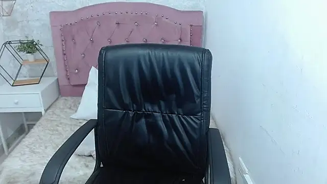 camilah tk online show from 02/18/25, 06:15