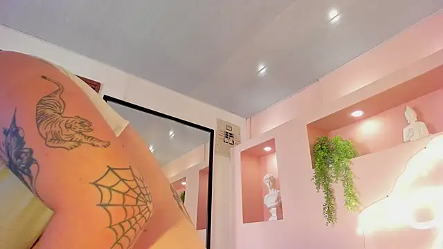 Snapshot of SabrinaWalker chatting on 03/12/25, 06:22 SabrinaWalker online show from 03/12/25, 06:22